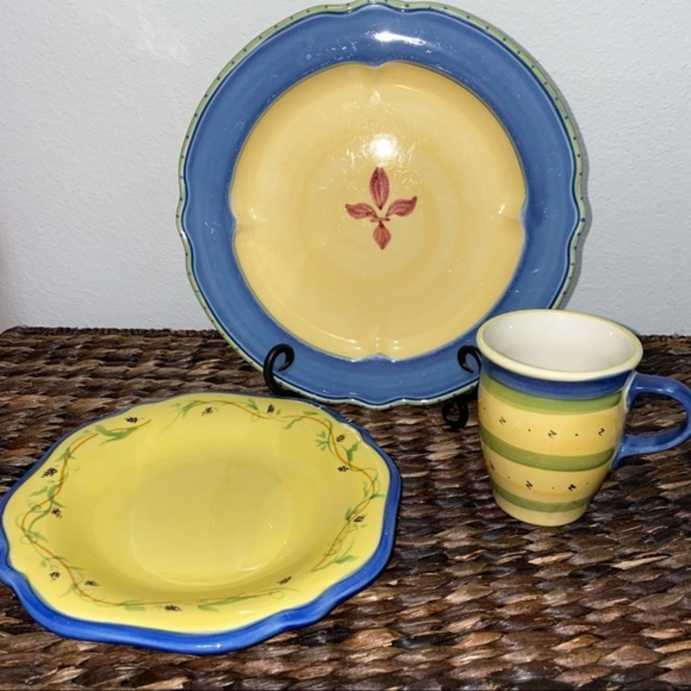 Pfaltzgraff Pistoulet 3pc‎ dinner salad plate & cup